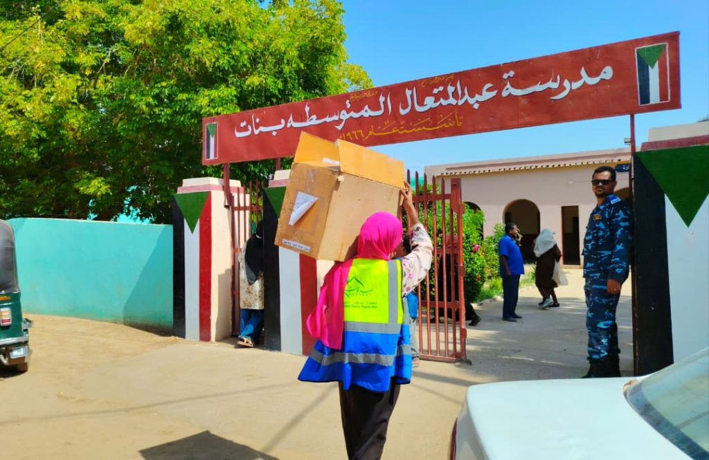 Sadagaat Distributes Dignity Kits to 1,020 Female Students in Dongola Locality (7)