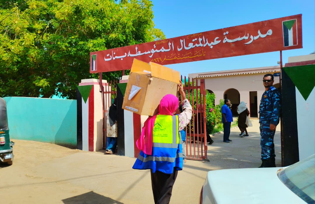 Sadagaat Distributes Dignity Kits to 1,020 Female Students in Dongola Locality