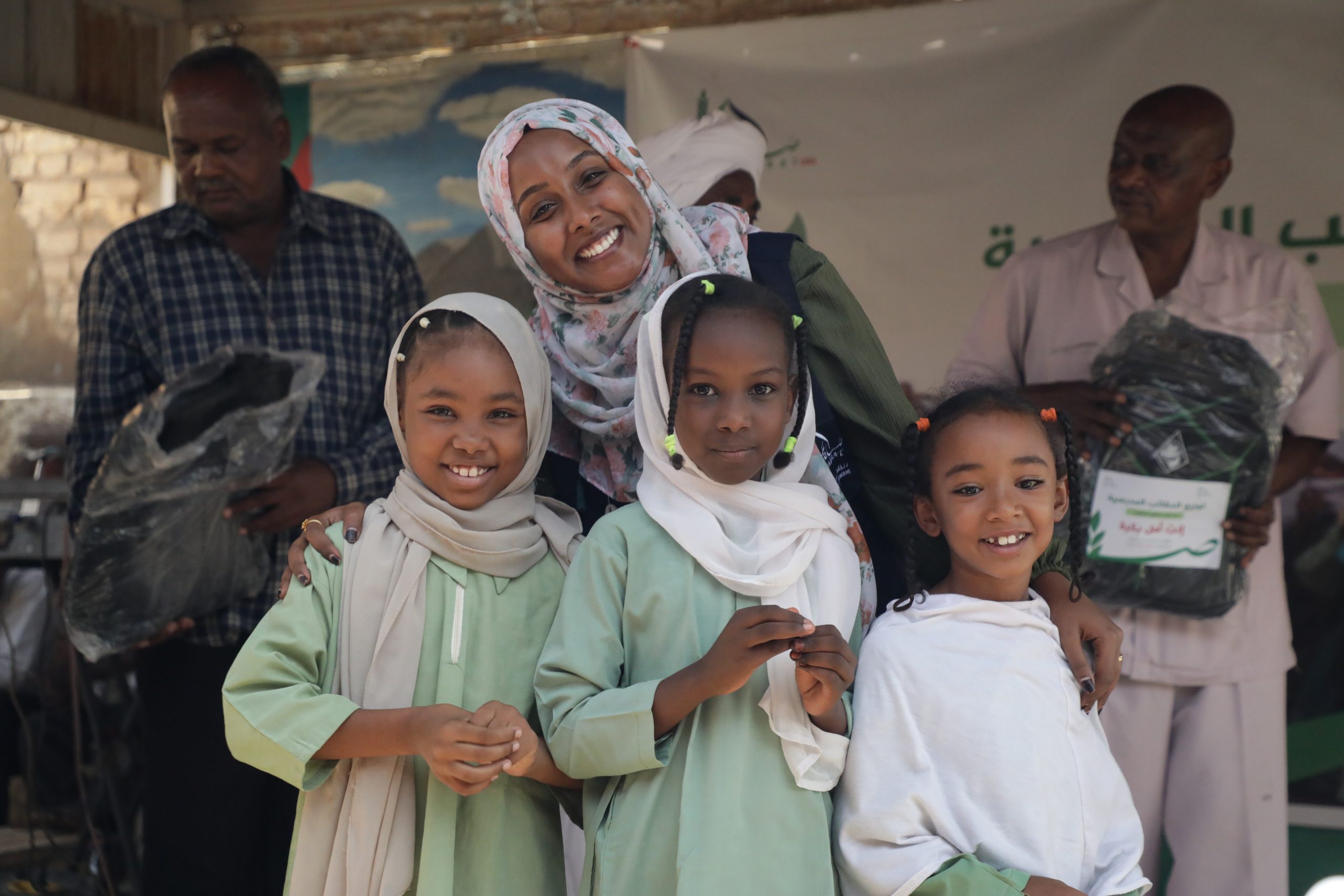 593 School Bags Distributed to Students at Al-Khogalab Girls’ School